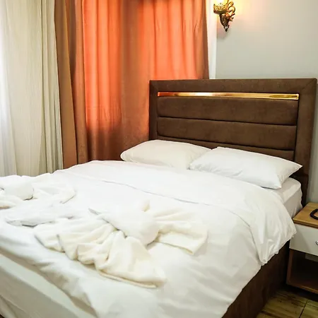 Laos Town Hause Provincia di Istanbul